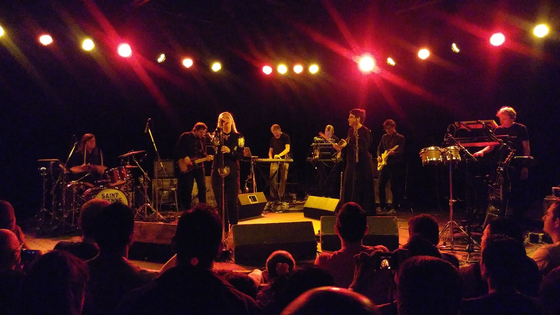 concert-saint-etienne-sarah-cracknell-band-uk-live-1438001-pxhere.com (1)